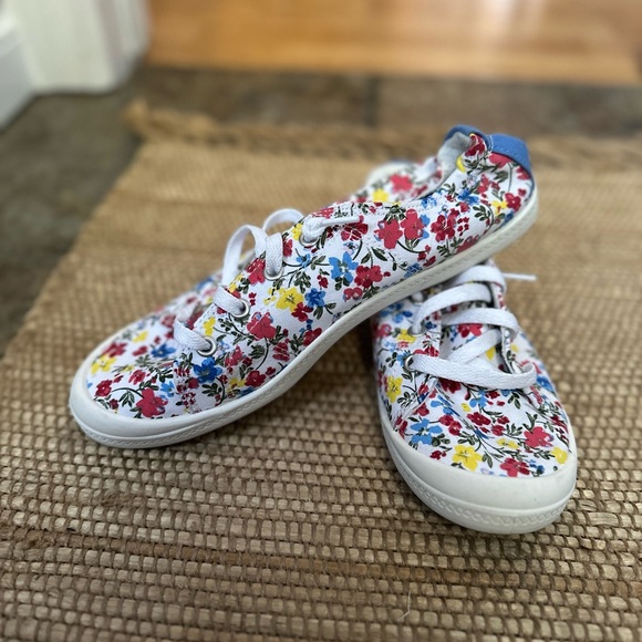 Canvas shoes - Picture 2 of 2
